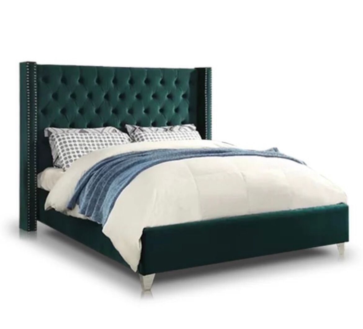 Premium Client Bed 33